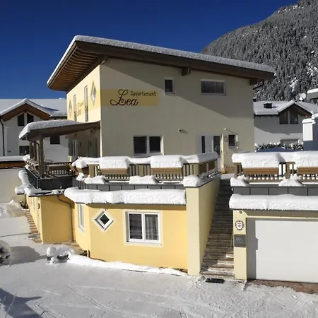 Apartment, Melanie *