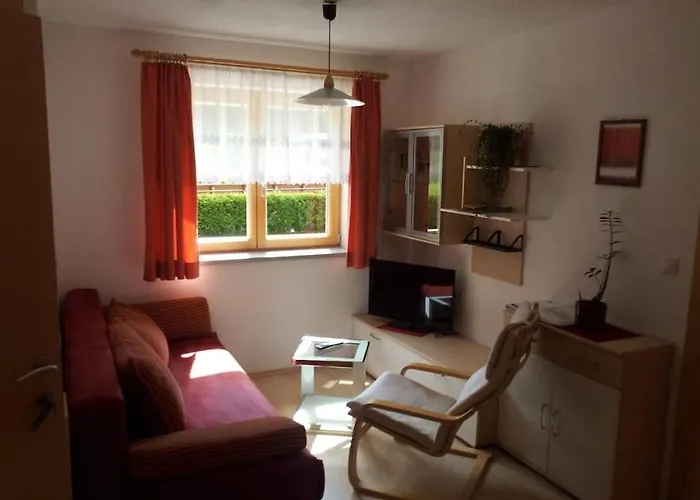 Apartment, Melanie *